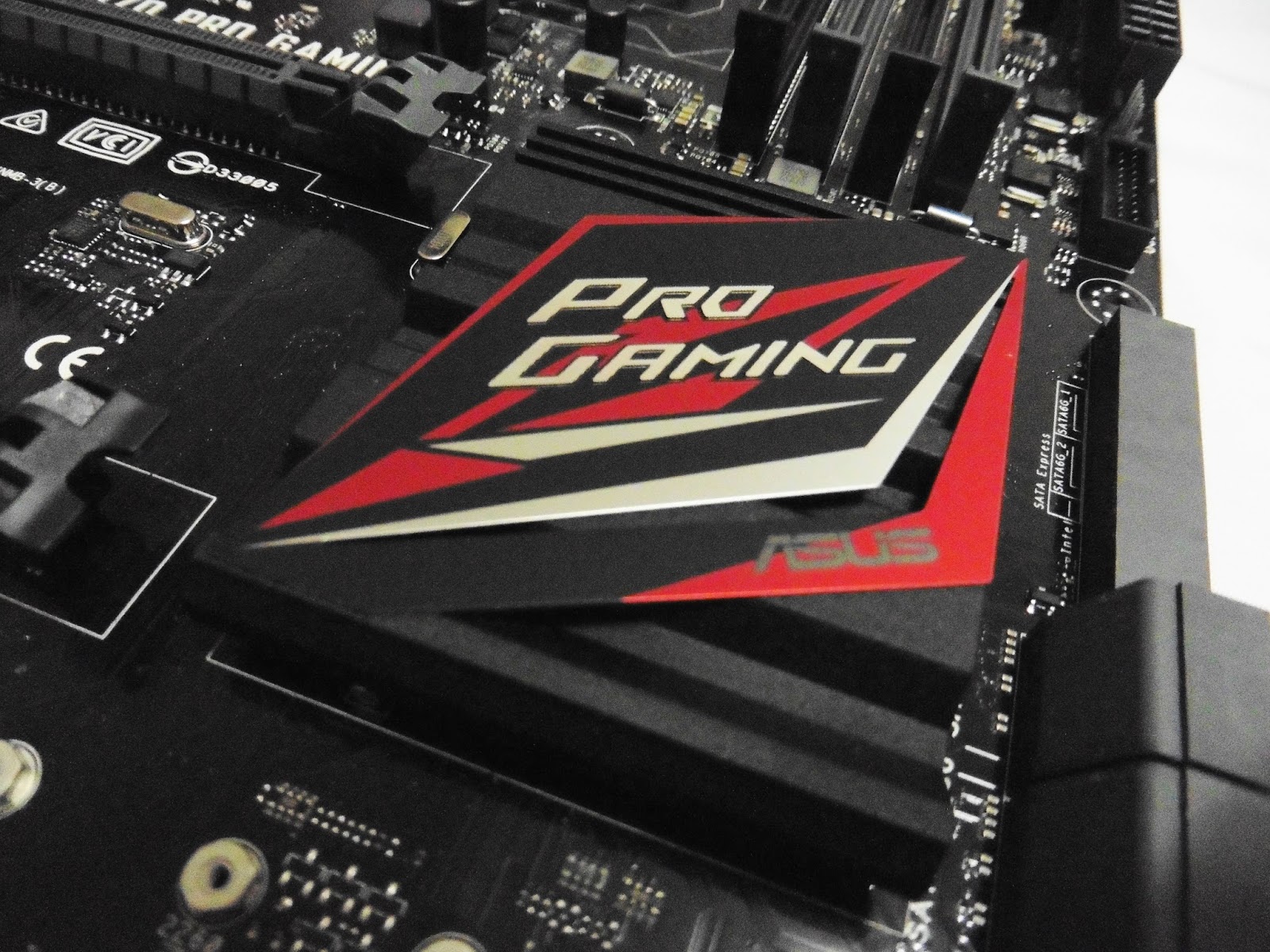 ASUS Z170 Pro Gaming Unboxing & Review