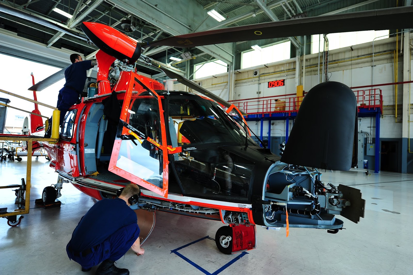 Hlcopters Magazine Blog US Coast Guard aircraft maintenance staff