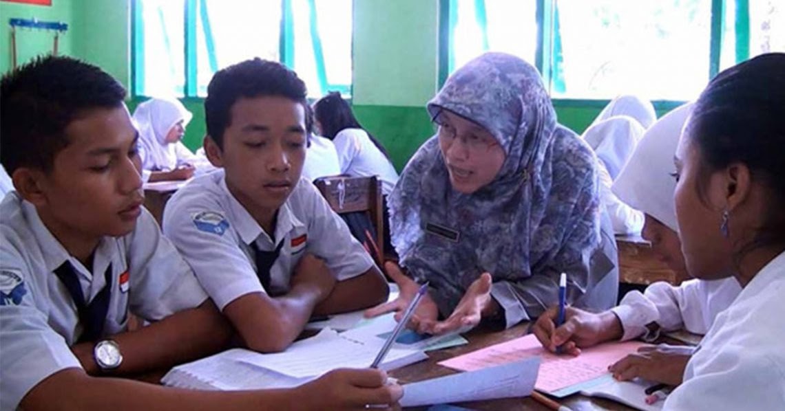 8 judul ptk guru bahasa indonesia lengkap  download