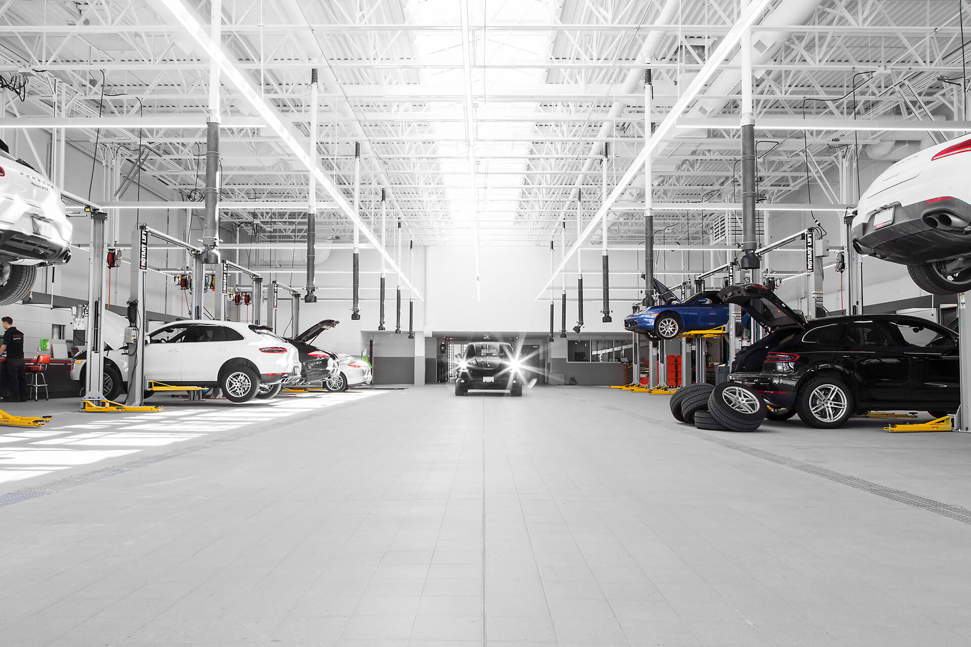 What Makes Pfaff Porsche Dealership One of the Top Car Dealers in Vaughan