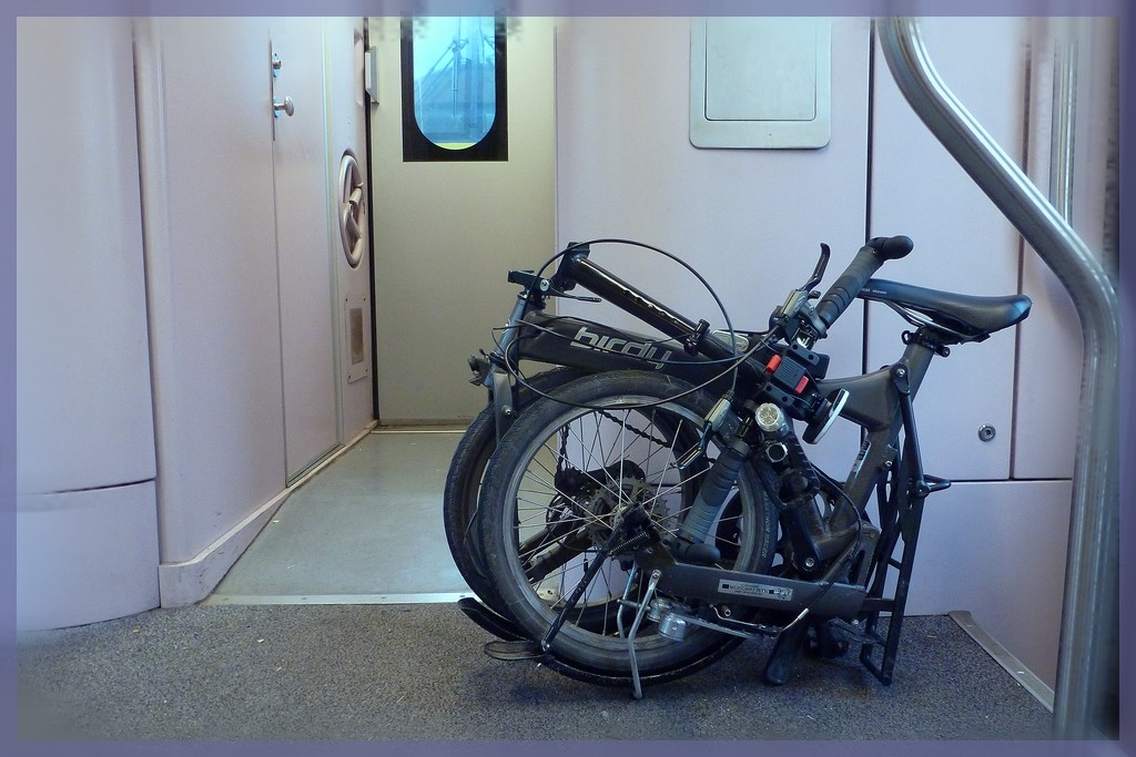 onderweg met de fiets: vouwfietsen en treinen
