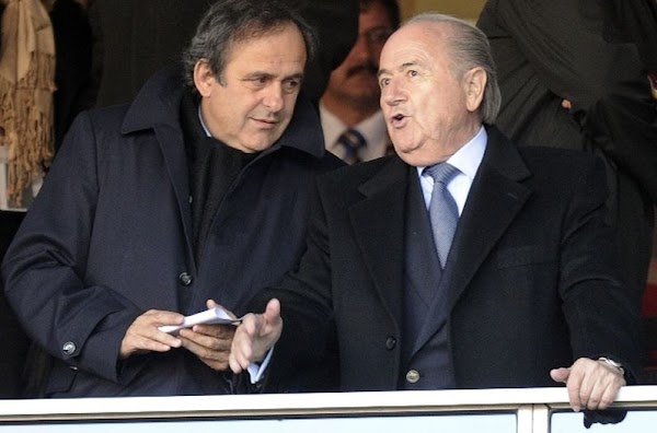 Oficial: La FIFA suspende a Blatter, Valcke y Platini