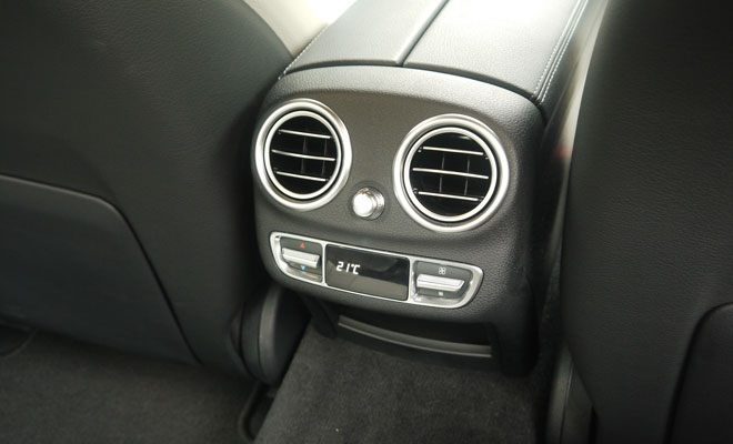 Mercedes-Benz C220 AMG Line rear air vents