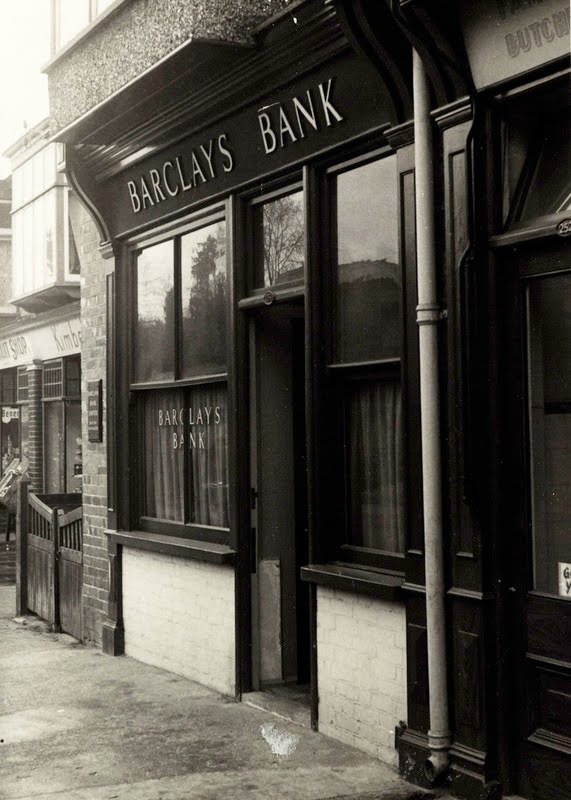 Newly discovered picture of Barclays Bank in Drayton