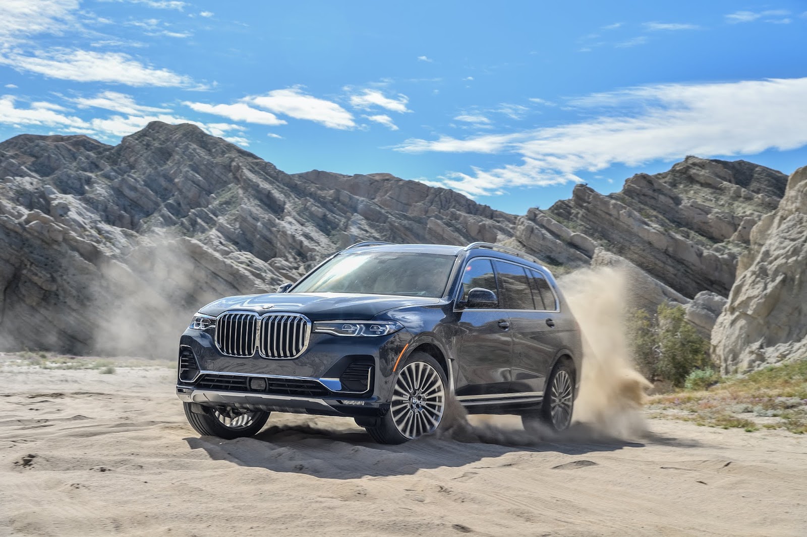 BMW X7 SAV Launched In India At Rs. 98.90 Lakhs, President of BMW's X Family | VANDI4U BMW X7 SAV Launched In India At Rs. 98.90 Lakhs, President of BMW's X Family | VANDI4U