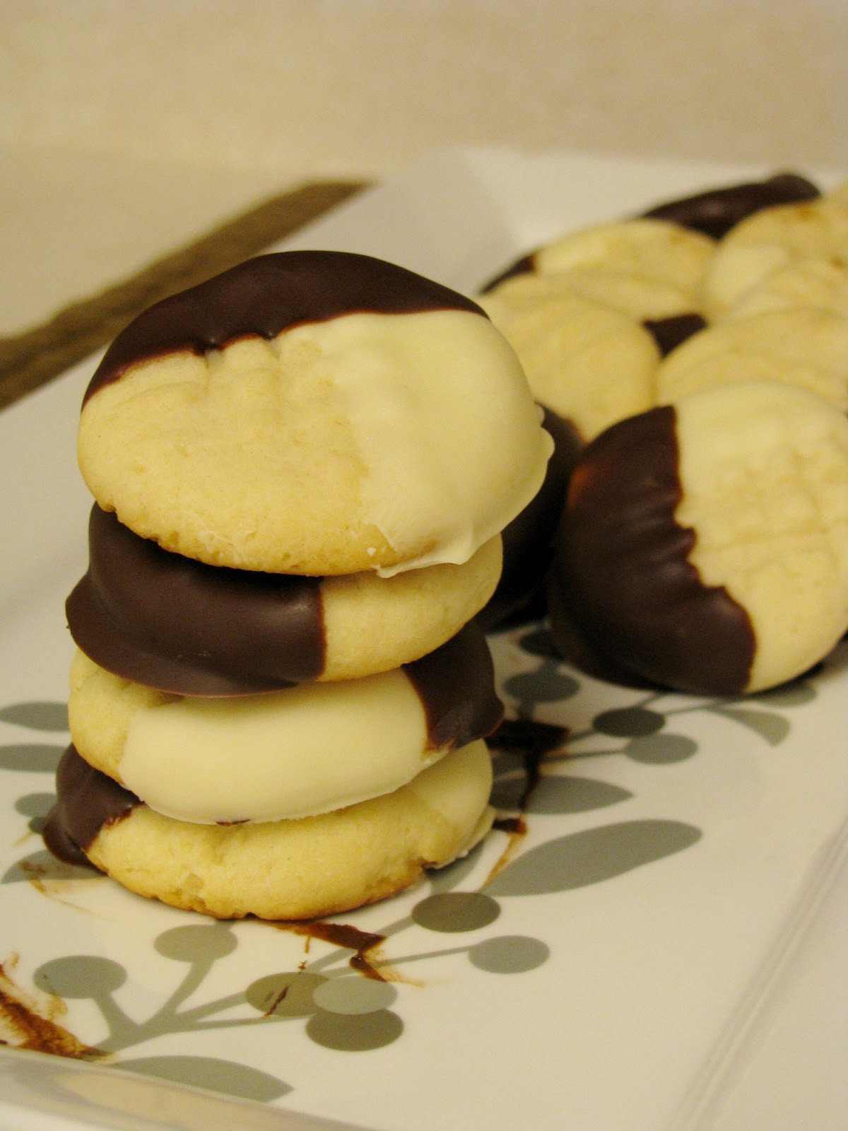 Chocolate Dipped Vanilla Biscuits + New Cookook Review!
