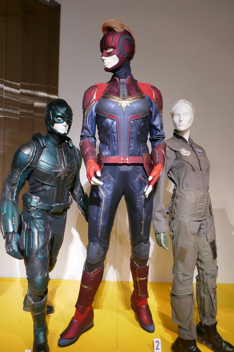 Hollywood Movie Costumes and Props Brie Larson and Jude Law costumes