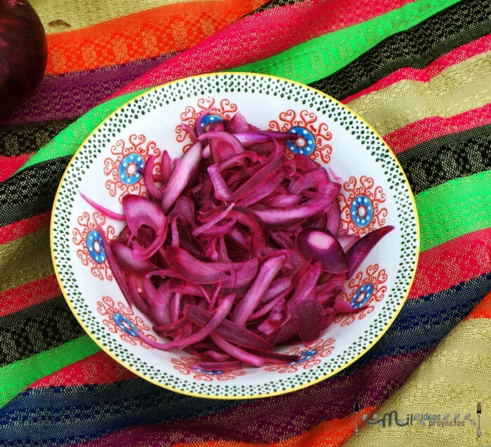 como preparar cebolla morada o roja encurtida