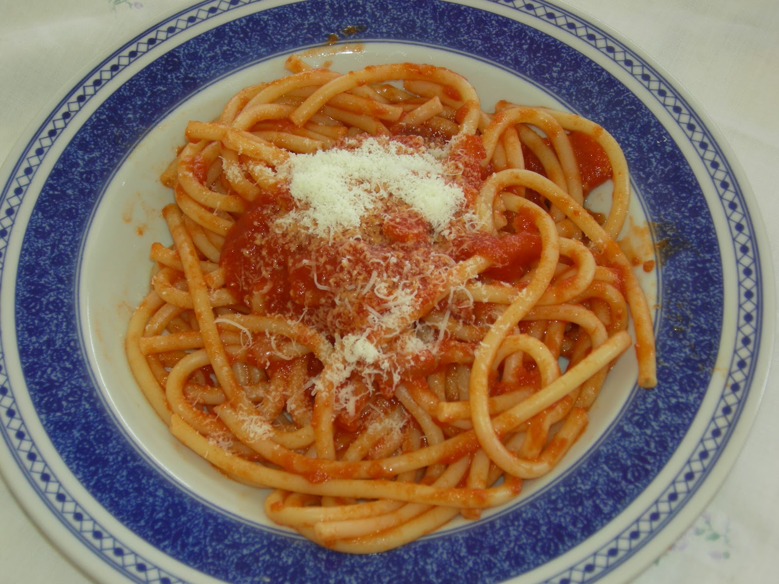 Bucatini all' amatriciana | Pomodori verdi fritti Bucatini all' amatriciana | Pomodori verdi fritti