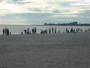 Kawasan Pelancongan Pantai di Melaka
