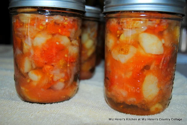 Canning Potato & Tomato Garden Soup: Garden to Canner at Miz Helen's Country Cottage