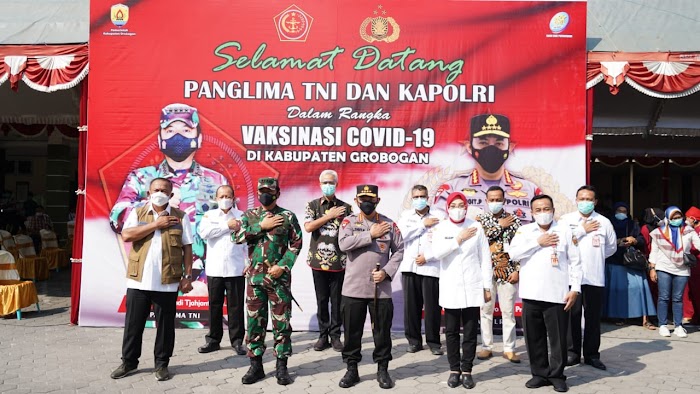 Panglima TNI, Kapolri dan Kepala BNPB Cek Pelaksanaan Vaksinasi di Grobogan