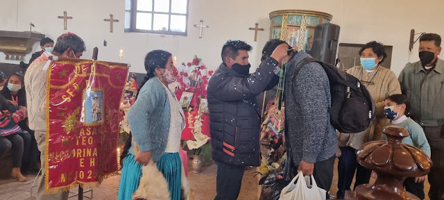 In der Gemeinde Cuartos Bolivien Fest des Johannes des Täufers