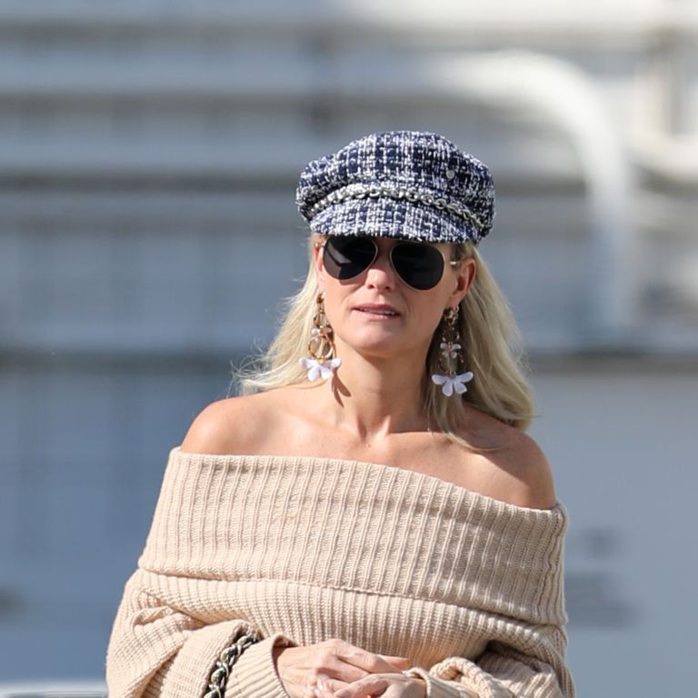 Laeticia Hallyday Estimation De Pascal Balland Les Fans De Johnny Detailles فيديو مواقع بلا حدود