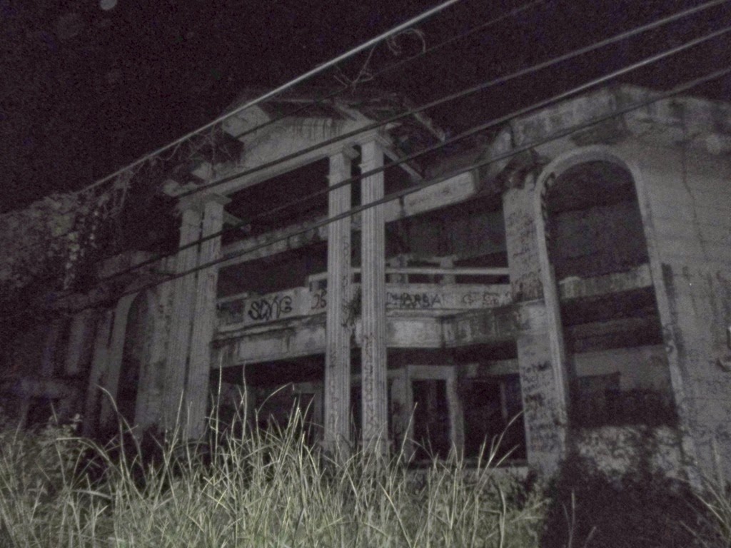 rumah hantu darmo