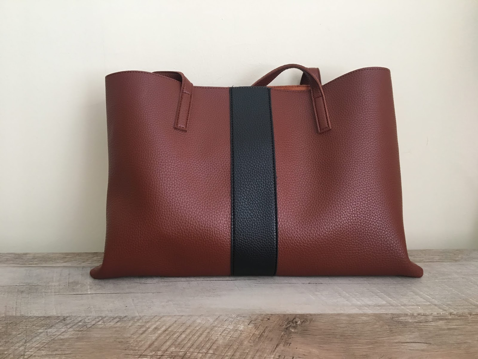vince camuto red desert tote