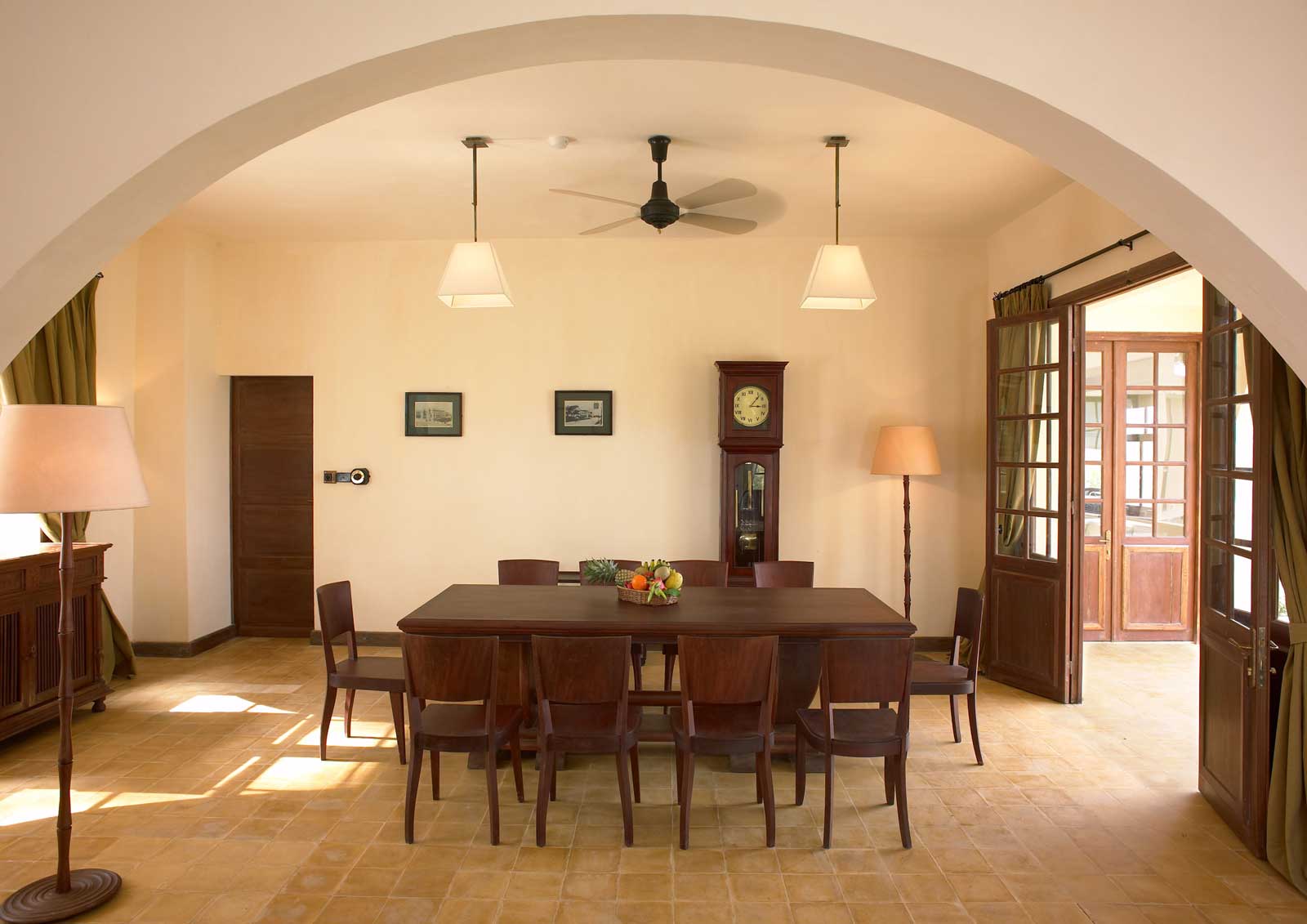 Desain Interior Rumah Makan Sederhana Arsihome