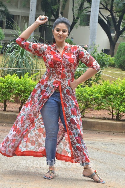 Sreemukhi Photos at Good Bad Ugly Telugu Movie Press Meet 24 sreemukhi photos at good bad ugly telugu movie press meet%2B%252824%2529