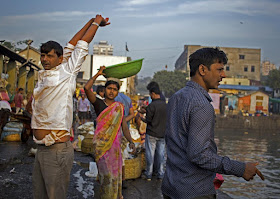 expressions, fisherfolk, traders, sassoon docks, mumbai, incredible india, street