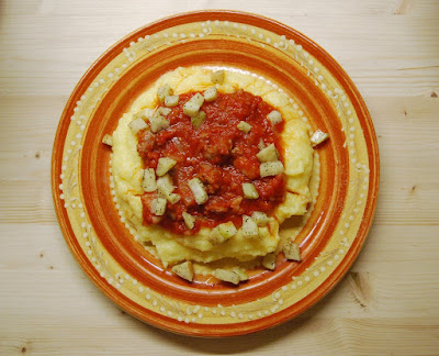 Polenta sauce tomate saucisses