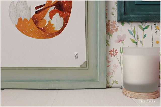 cuadro-reciclado-sin-cristal-colgar-lamina-diy