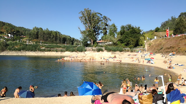 Zona de Banhos na Praia de Alqueirão