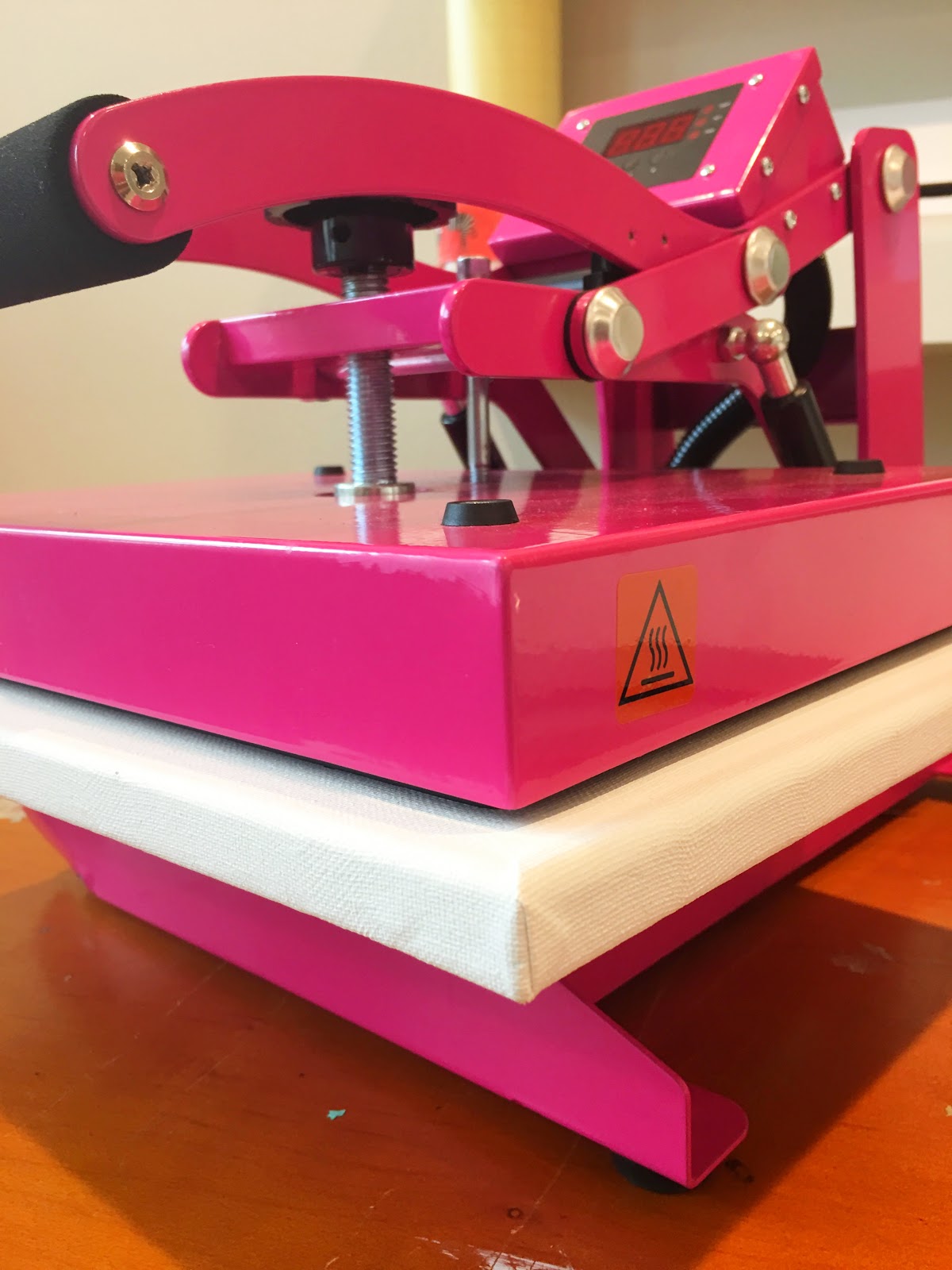 5 Reasons the Pink Heat Press Might Be Perfect for Crafters