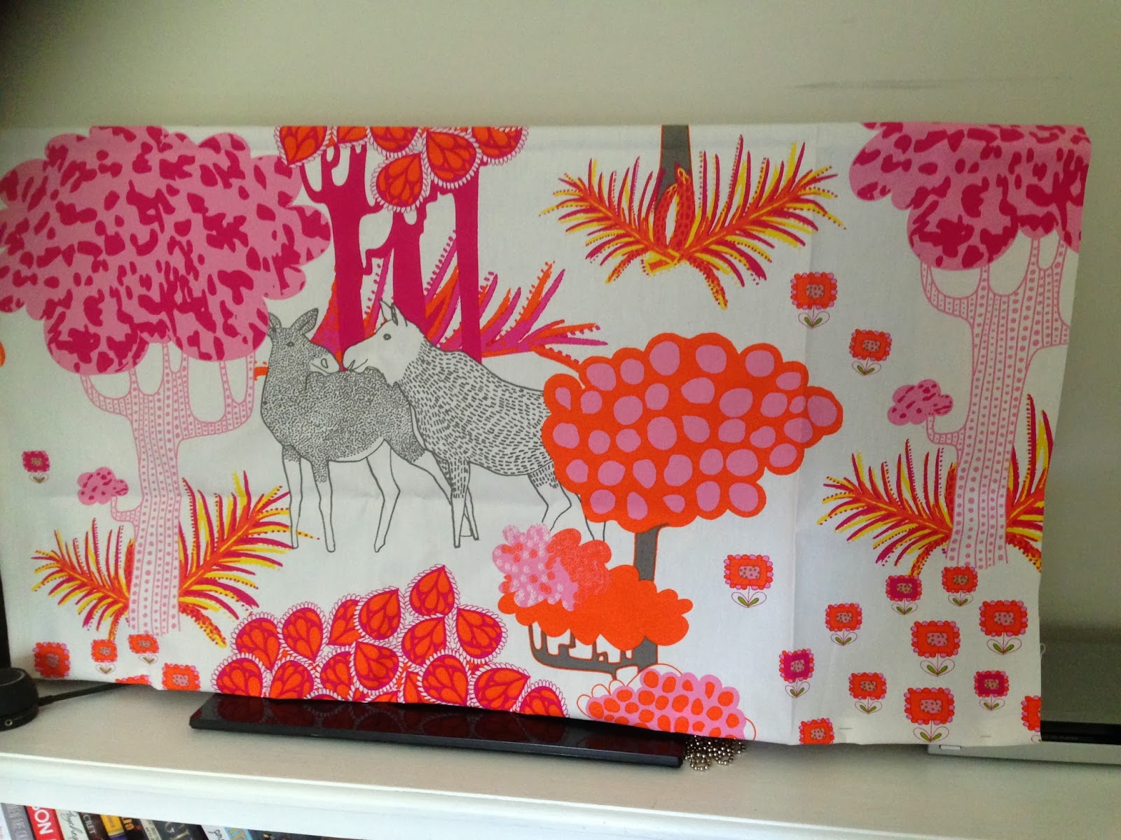 Gozi and Pop make your own flatscreen TV cover!!!