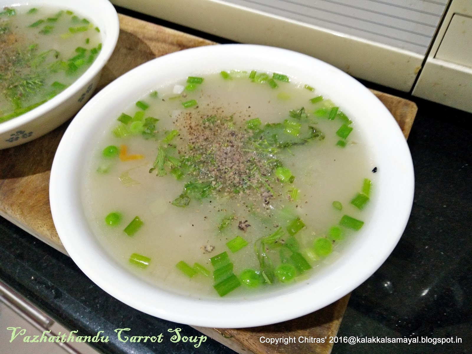 kalakkalsamayal VazhaithanduCarrotSoup