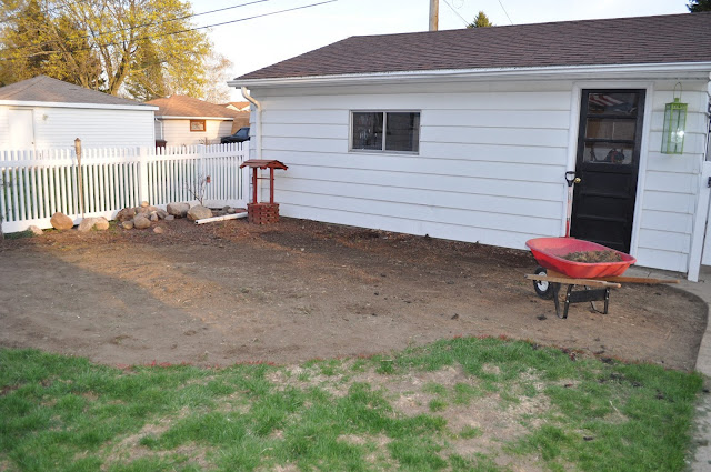 mulch, sod cutter, patio, pavers, DIY, landscaping, reno, pea gravel, dark brown shredded mulch, sand