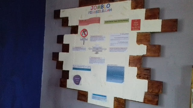 Jomblo Fi Sabilillah: Tema Madding Kelas X MIPA SMA Muhammadiyah 9 Surabaya Jomblo Fi Sabilillah: Tema Madding Kelas X MIPA SMA Muhammadiyah 9 Surabaya