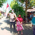 Bangkitkan Semangat 17 Agustus, Kapolsek Percut Sei Tuan Bagikan 200 Bendera kepada Warga