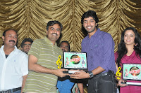 Madatha Kaja Movie platinum disc
