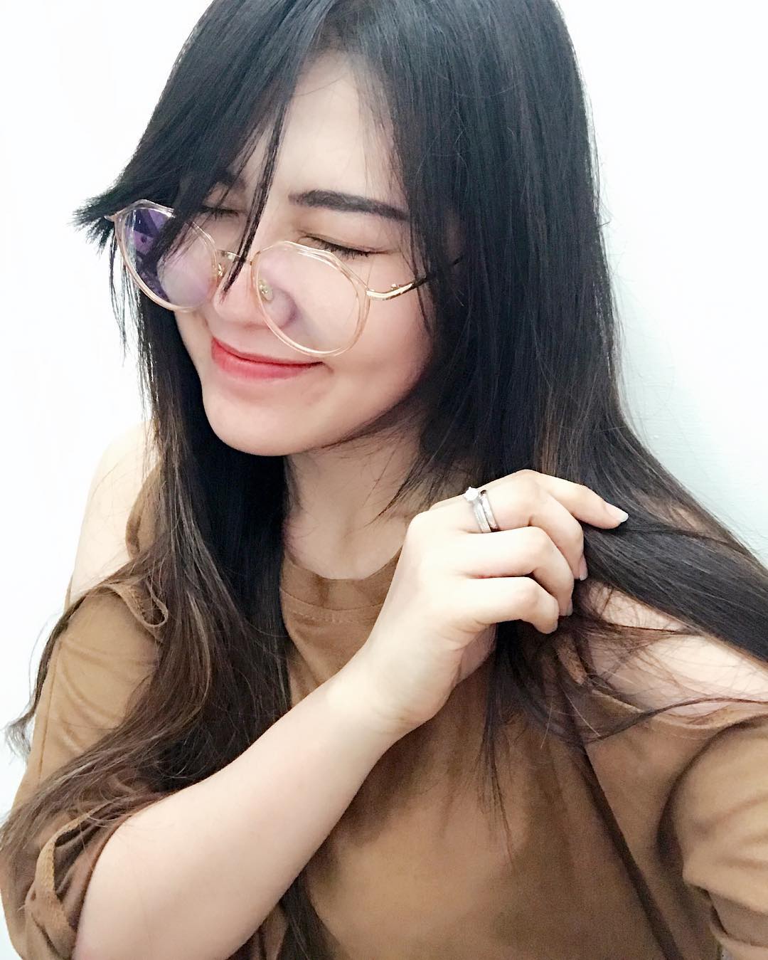 Biodata Lengkap, Profil Via Vallen dan Foto Terbaru Artis Dangdut Koplo