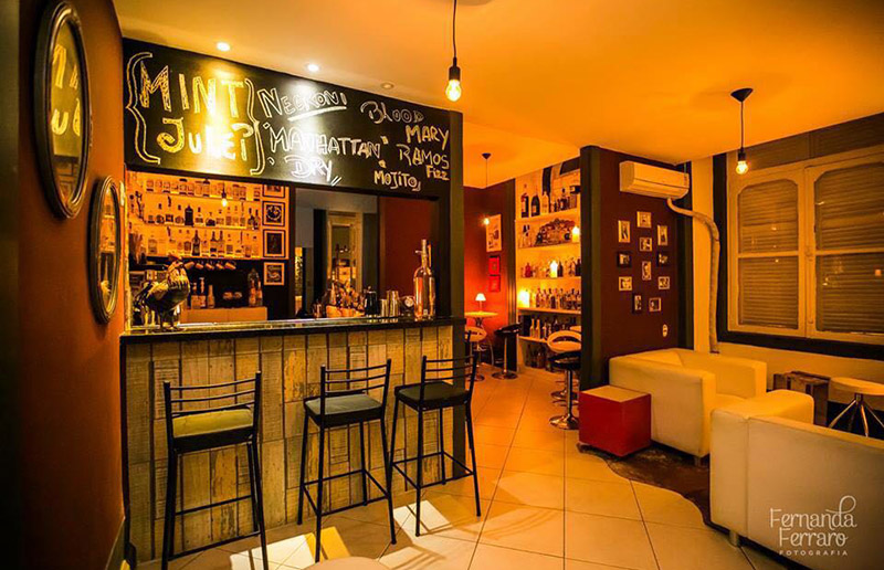 A decoraç u00e3o super faça voc u00ea mesma e inspiradora do Mixxing Bar dcoracao com blog de -> Decoração De Home Bar A decoraç u00e3o super faça voc u00ea mesma e inspiradora do Mixxing Bar dcoracao com blog de -> Decoração De Home Bar