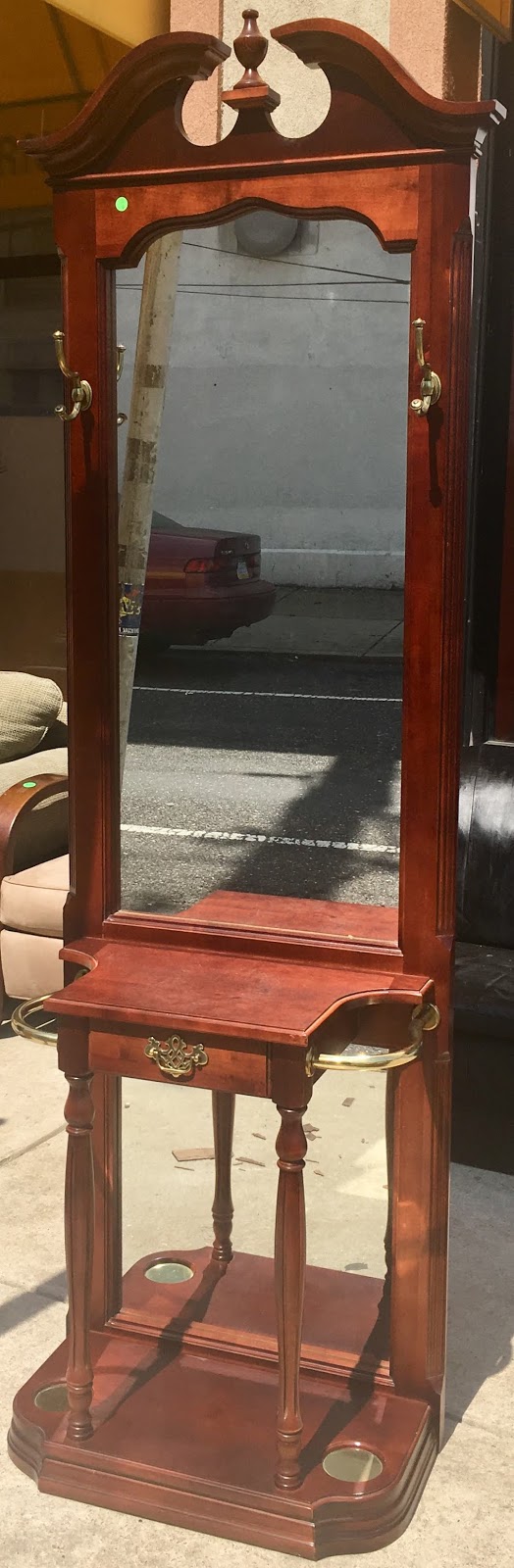 Uhuru Furniture & Collectibles Hardwood Mirrored Hall Tree by Pulaski