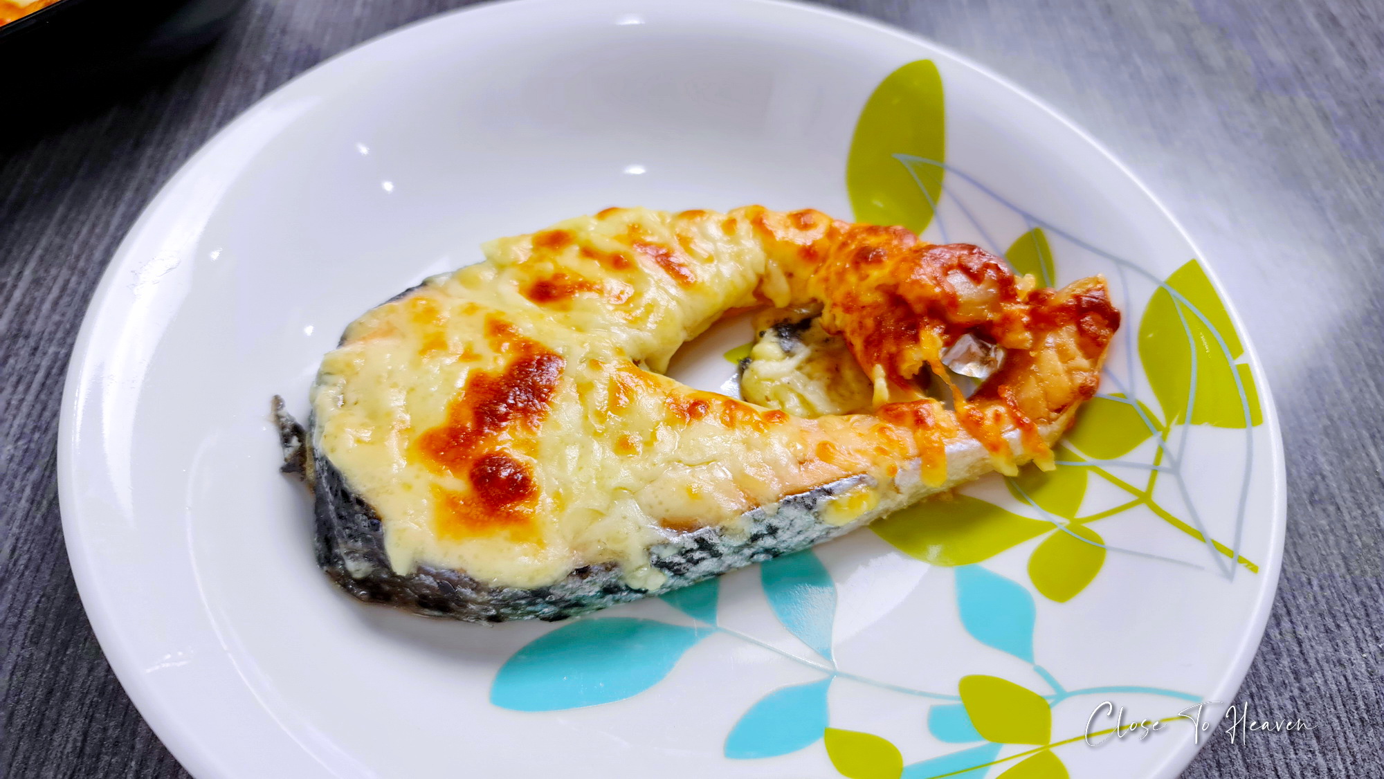 Easiest Cheesy Baked Salmon Ever ปลาแซลมอนอบชีส