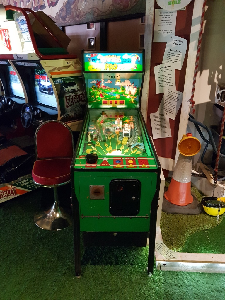 electronic arcade crazy golf