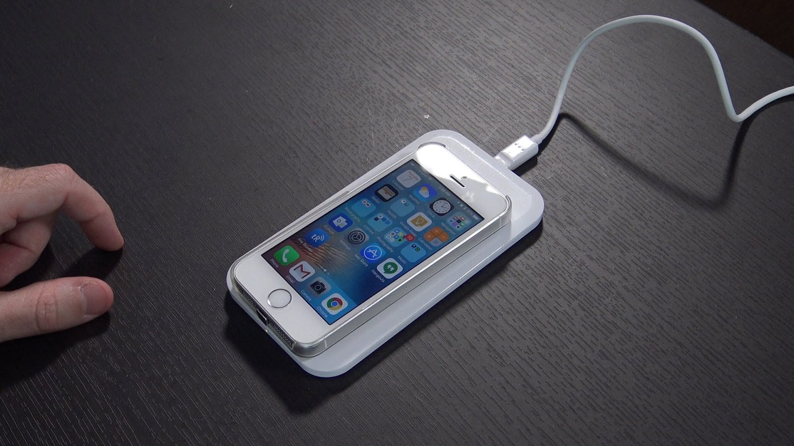 iPhone not charging properly? Try this! IT In Your Hand