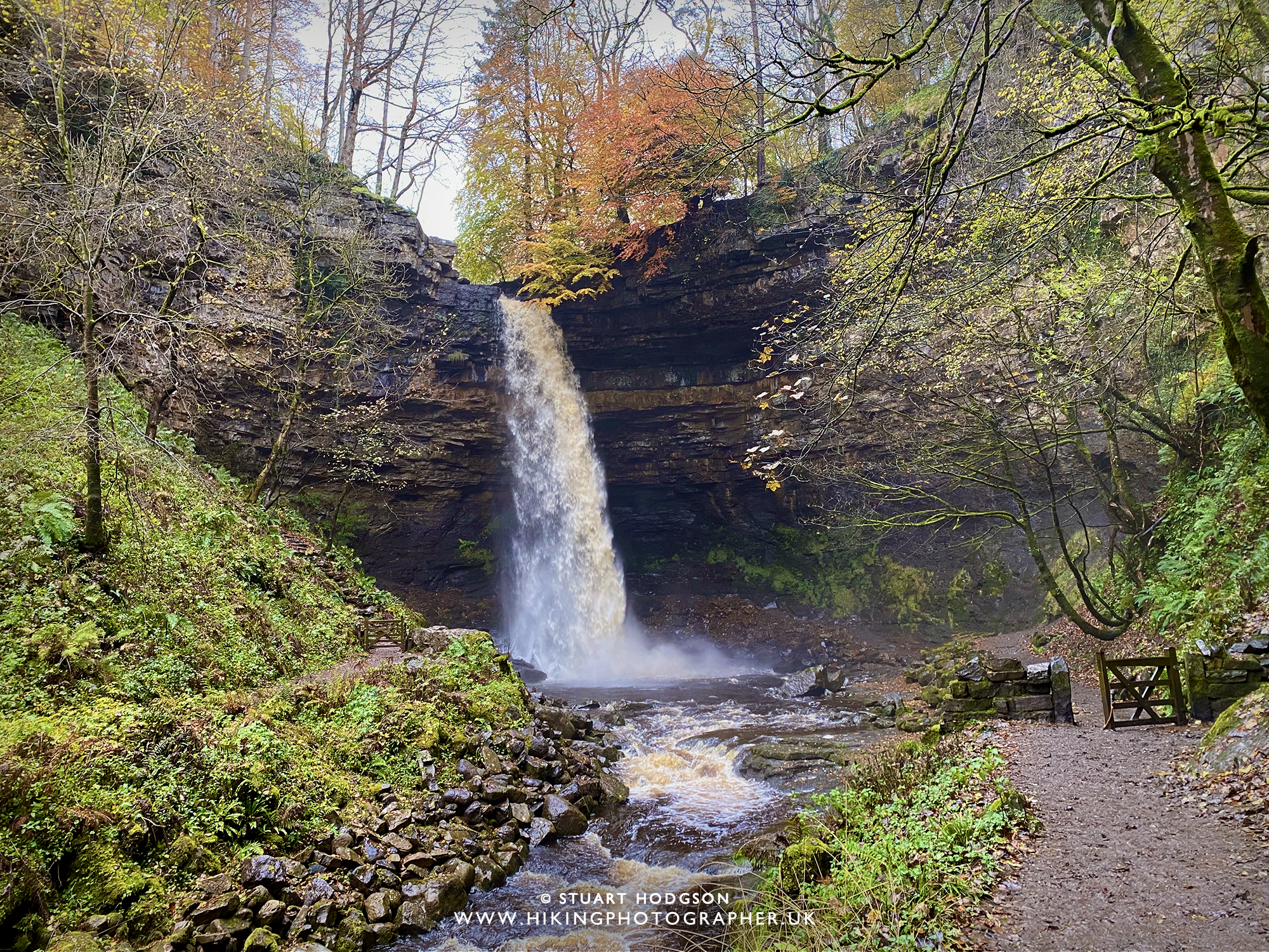 Hardraw Force waterfall walk short highest tallest waterfall England Yorkshire Dales map route Hawes