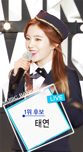 비쥬얼 리즈 찍은 제복입은 레드벨벳 아이린.jpgif | 인스티즈