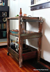 bar cart, rustic, industrial, pallet wood, reclaimed wood, bar, http://goo.gl/vDoqBv