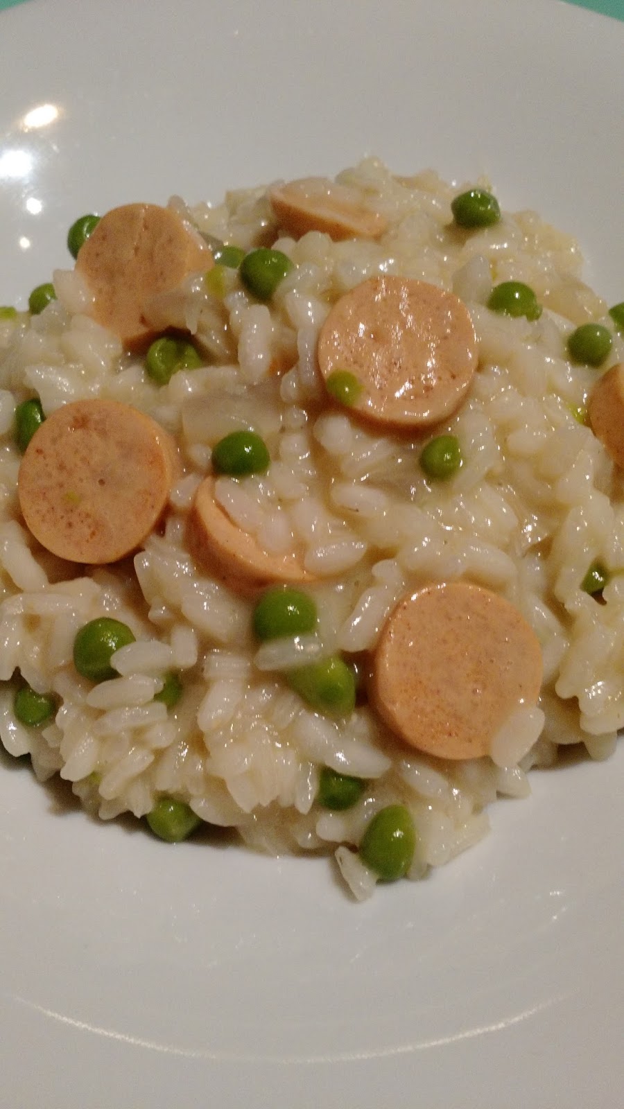 LA BUONA FORCHETTINA RISOTTO CON PISELLI E WURSTEL VEG