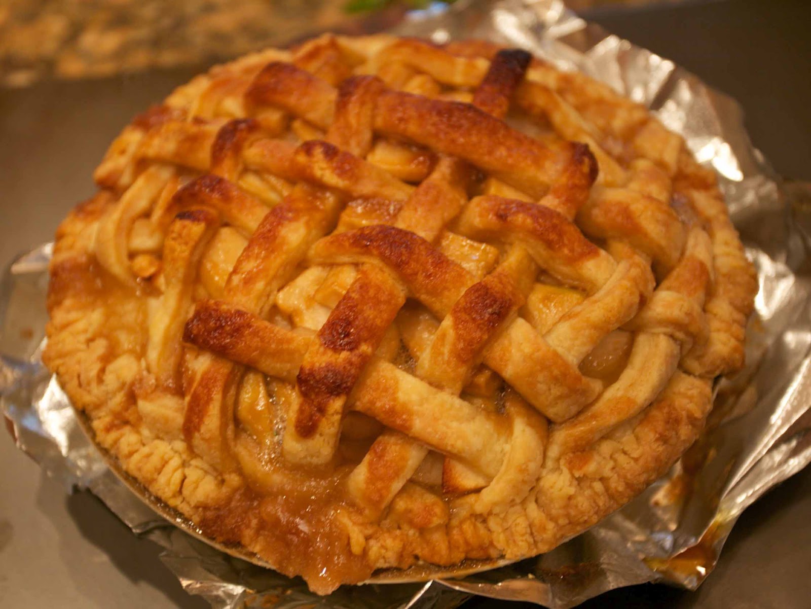 The Best Caramel Apple Pie