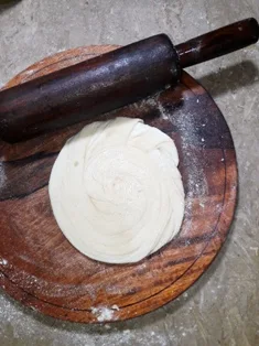 roll-the-paratha