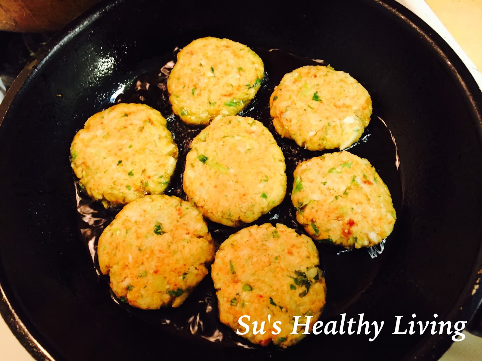 Su'sHealthyLiving Cauliflower Leaves /Stem Pakora ( fritters)