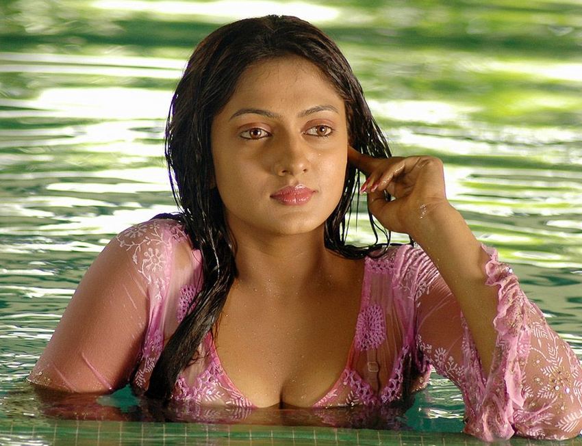 Indian Actress Sheela Hot Photos. 