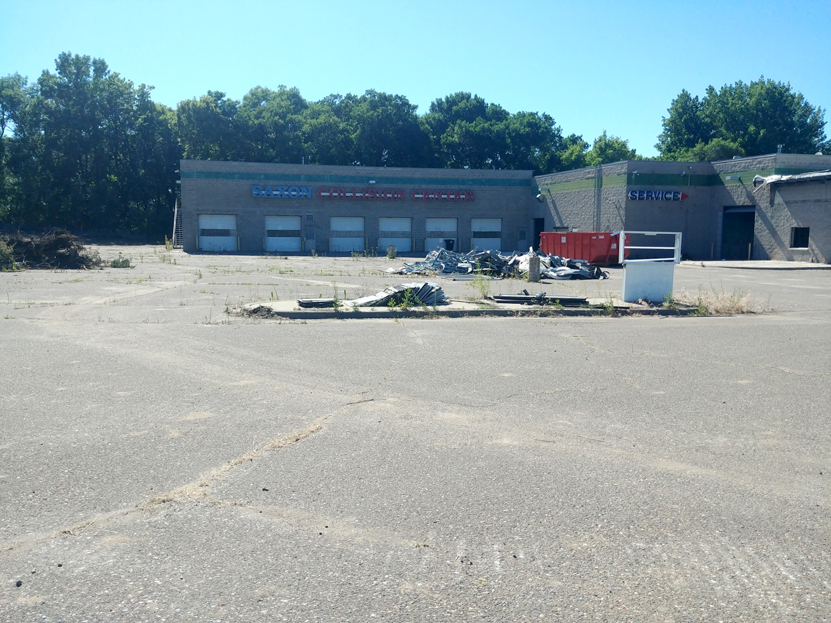 Saxon Motors 2 The Wrath of Flar! Elk River, MN