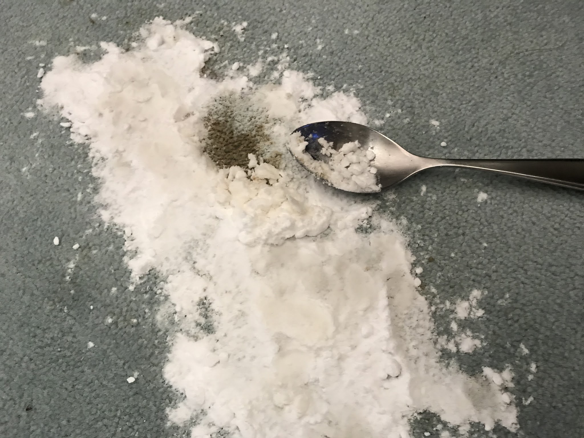 Tips for How to Clean Vomit Out of Children's Carpet with a Baking Soda