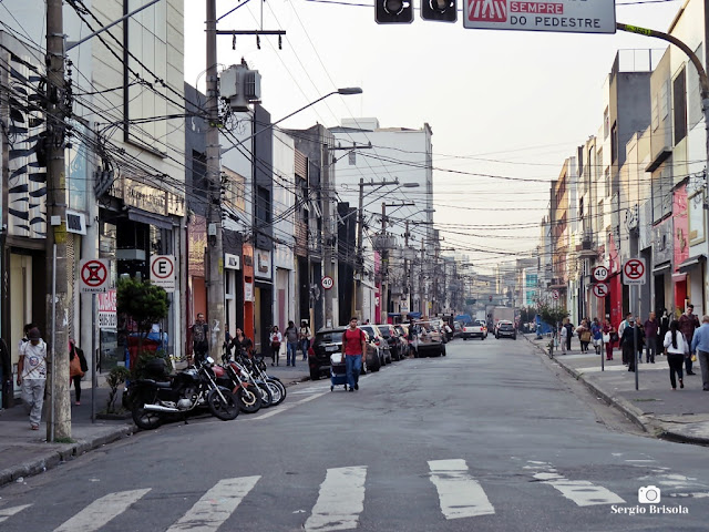 Vista ampla de trecho da Rua Miller - Brás - São Paulo